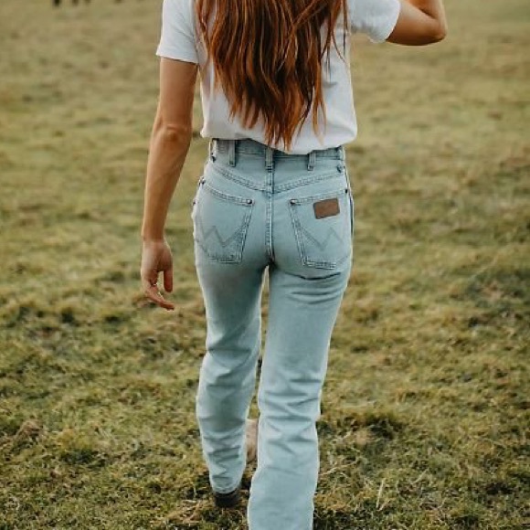 Light Wash Vintage Wrangler Jeans - Picture 1 of 8